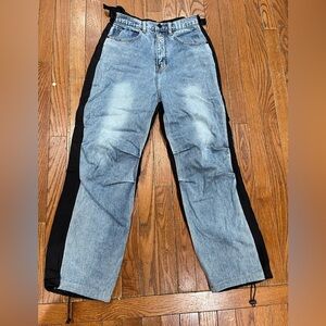 Bijou.Lin 
Wang
Black Garment